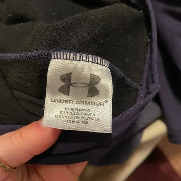 Under Armour base layer - Picture 2 of 5